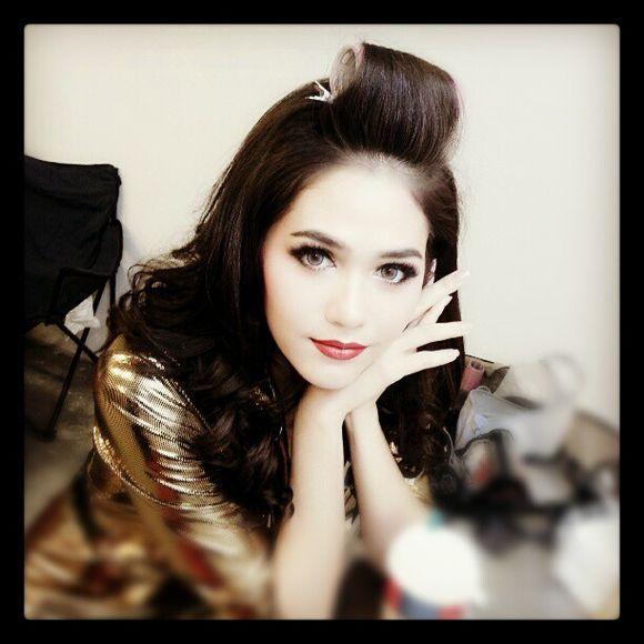 泰国混血模特Chompoo大婚 泰式时尚来势汹汹_大辽网_腾讯网