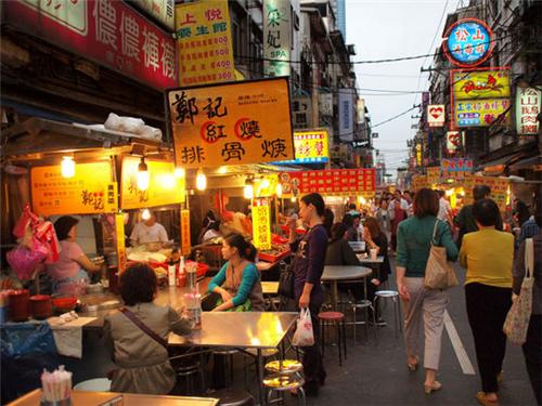 舌尖上的台湾 让吃货们按捺不住的小吃街