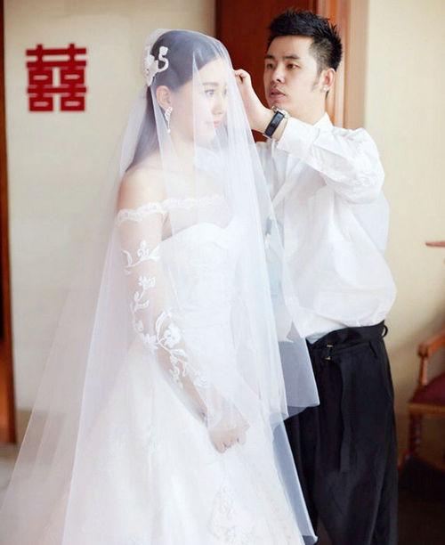 刘诗诗吴奇隆大婚 新娘落泪现场浪漫感人