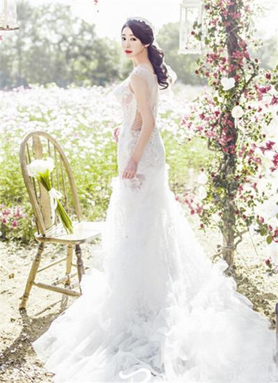 韩式婚纱照新娘发型_韩式婚纱照发型(2)