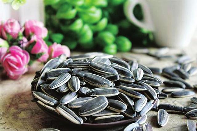 你看哪个得癌的是因为嗑瓜子? 三类人不能吃