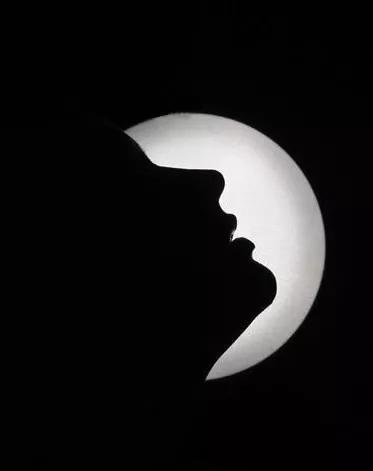 钟指5时一把钥匙猜成语_看图猜成语(2)