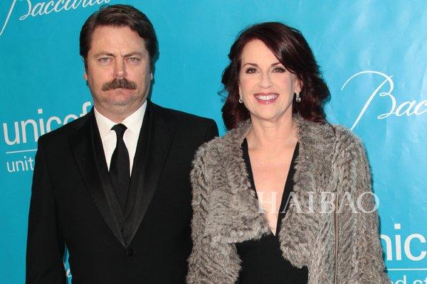 莫拉莉(meganmullally)代表作品有《威尔和格蜜蜂》《猴子总动员》蕾丝上单出装图片
