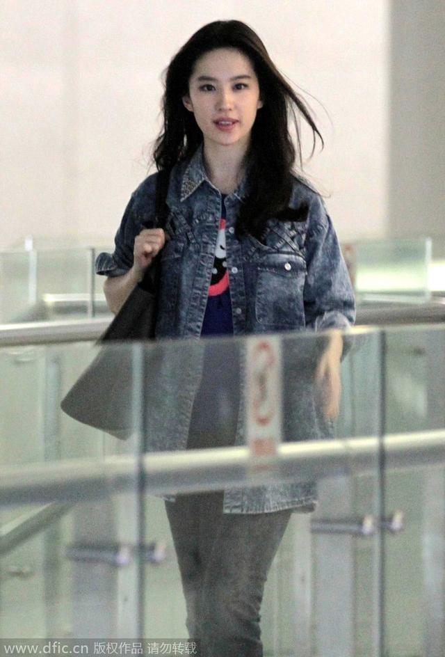 新片刘亦菲PK唐嫣 女神装扮各显神通