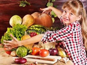 只吃肉不吃菜咋办?6个方法让宝宝爱上蔬菜水果