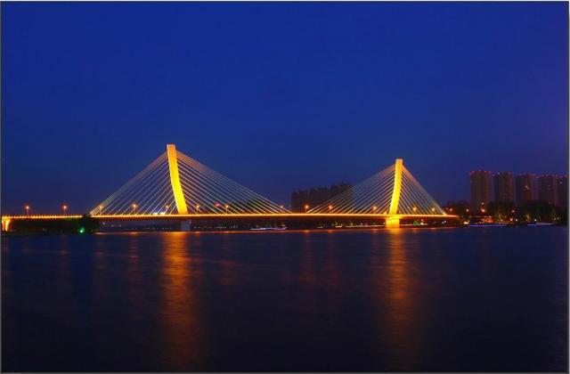 沈阳浑河 多彩的夜景