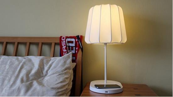 宜家无线充电台灯试玩:漂亮方便