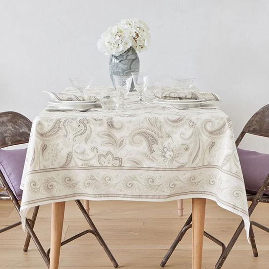 西班牙文艺范家居装饰 19种餐厅桌布设计