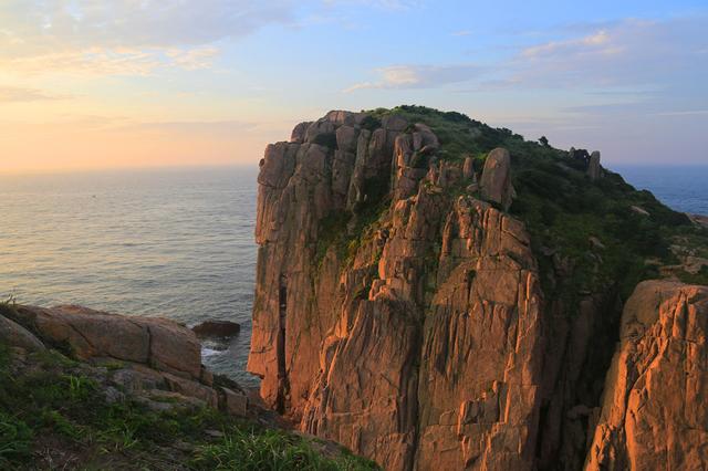 舟山 东海之嵊山岛东崖绝壁观日出