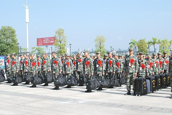 今年960名锦州籍青年参军入伍