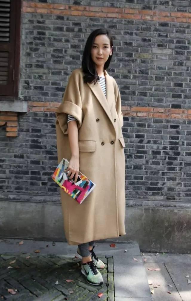 就是这个feel 明星都爱的Oversize大衣!_大辽网