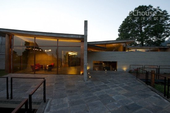 逃离喧嚣城市 喜马拉雅山上的豪华别墅