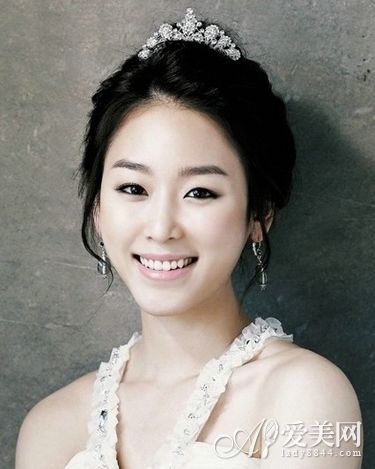 浪漫韩式新娘发型 打造婚礼俏娇娘