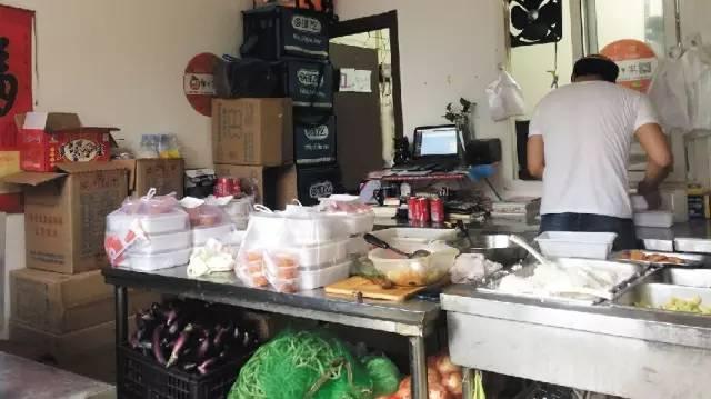 沙区饿了么无门头合厨作坊 鸭脖店仅三四平米