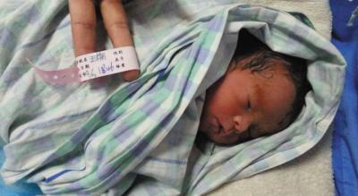 男婴患先天性疾病 出生6个小时被狠心妈扔医院