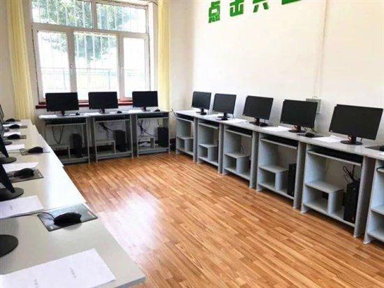 国汇皇浦:公益助学,用行动诠释爱的力量!