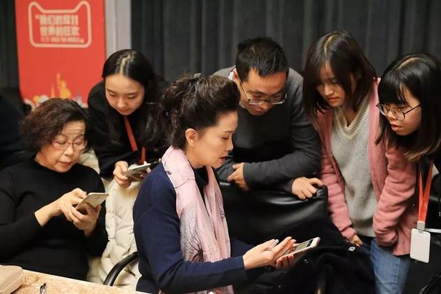 阿里年薪40万老人简历:83岁精通网购,62岁会H5、PS,90后看完颤抖