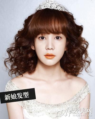 <em>空气感新娘发型</em>+打造三月最美新娘