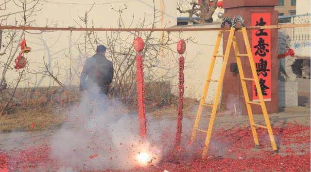 一挂鞭引来物业和民警 辽阳一业主因为旧习俗