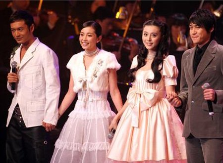 歌手想毁掉的现场视频 你有跑调哦!