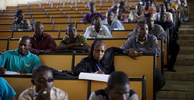 全球最穷国家 住泥土房日收入不到1美元