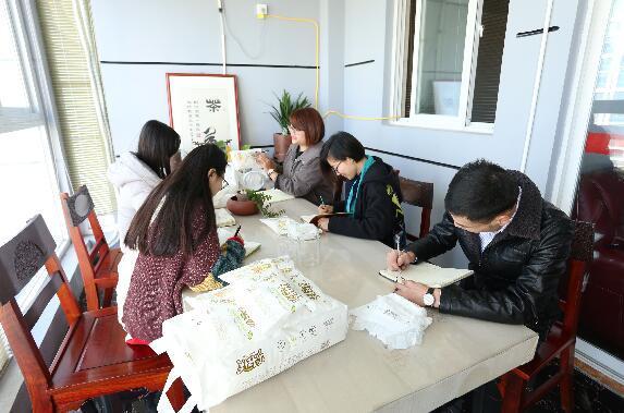 从单打独斗到抱团创业 专职妈妈创业公益平台