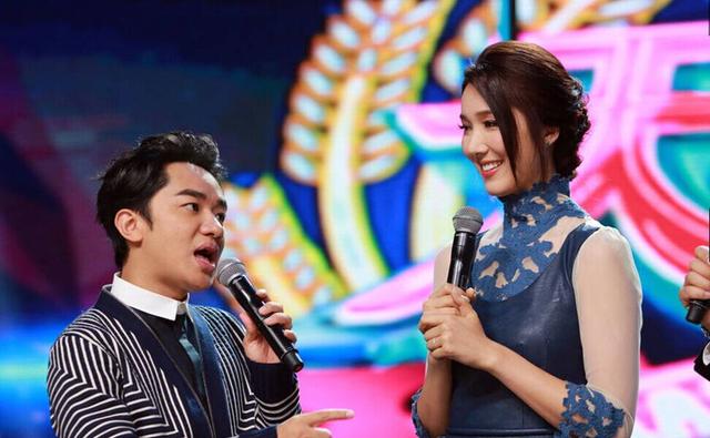 王祖蓝高挑娇妻录节目 夫妻大秀恩爱_大辽网_腾讯网