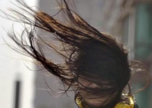 大连今日迎6-7级大风 消防部门提醒安全注意事