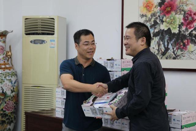 聚雪球教师节公益行,致敬老师感谢师恩