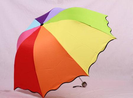 60岁开始创业,他凭一把伞将一个小作坊经营成