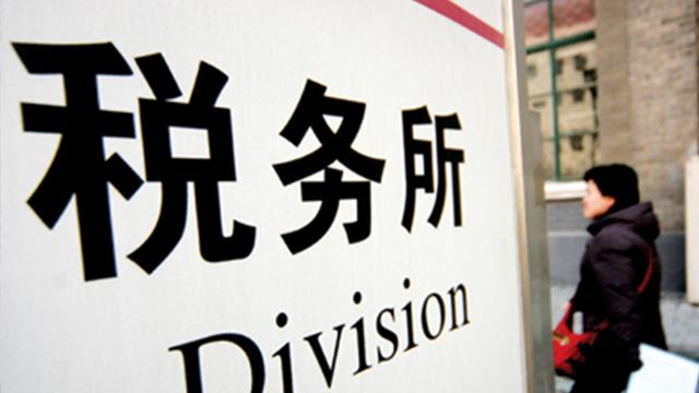 绘画作品中的劳动者_中等收入劳动者标准(2)