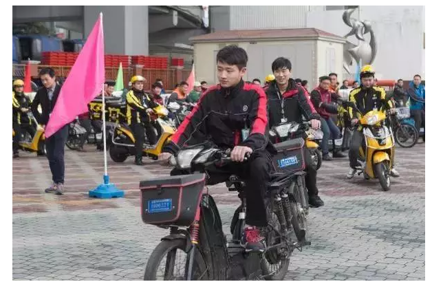 贫困生人均年收入_12年北京人均年收入(2)