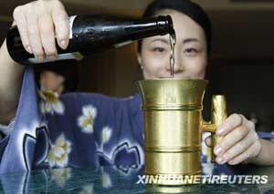纯金啤酒杯 售价5万美金？