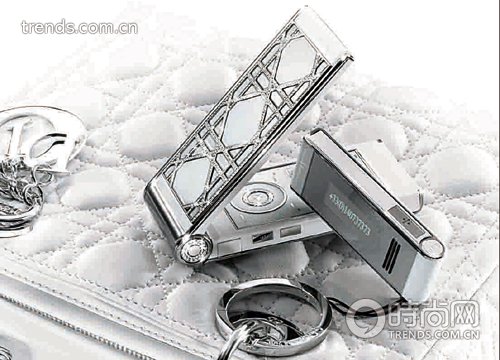 Dior Phone首款高级定制手机