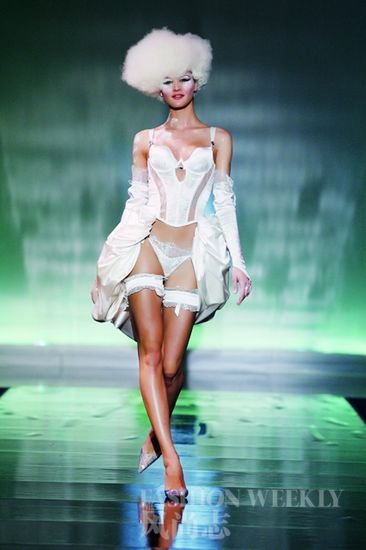 Please take to the streets this season to wear underwear