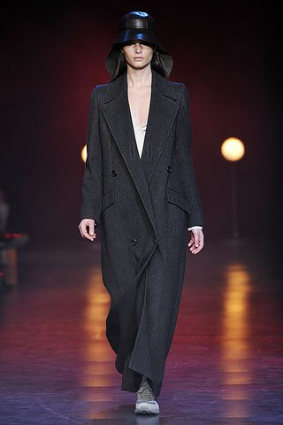 Neutral force fashionable girl new tricks
