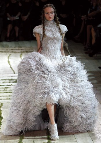 Sarah Burton 温柔版McQueen