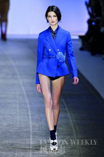 Please take to the streets this season to wear underwear