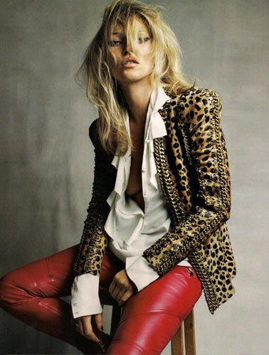 Red Leggings Cover Model Queen Teng