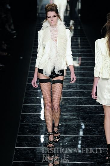 Please take to the streets this season to wear underwear