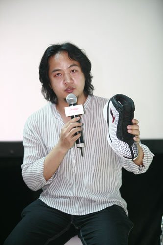 李宁“驭帅”六代震撼上市