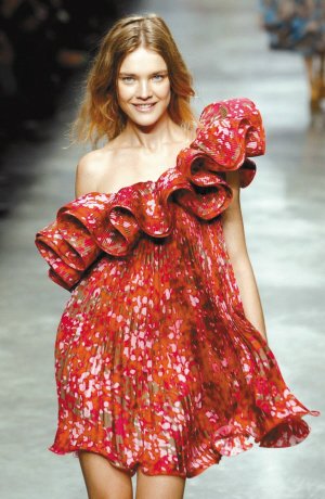 The childlike joy fashion Simple Image