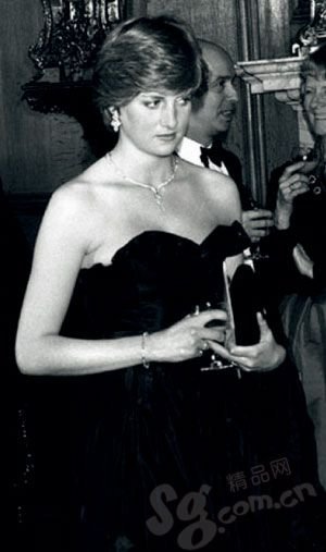 princess diana hot pics. Princess Diana has been sold