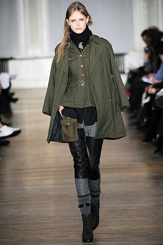 Neutral force fashionable girl new tricks