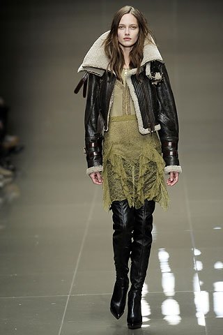 Neutral force fashionable girl new tricks