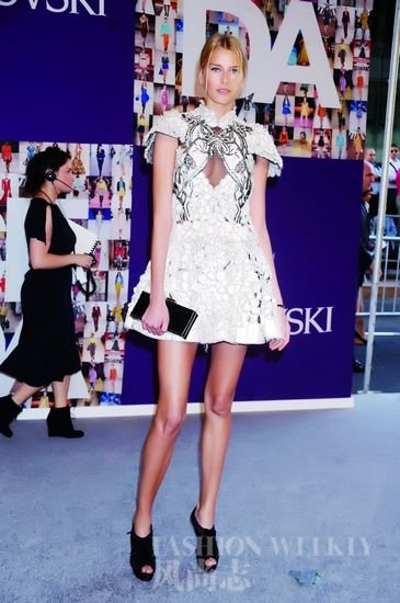 Running out the red carpet fight ruthless supermodel star Striving