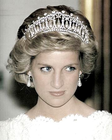 Royal Crown luxury noble