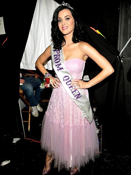 Katy Perry 's Funny "72 changes "