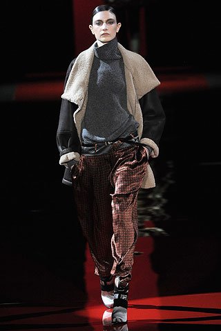 Neutral force fashionable girl new tricks
