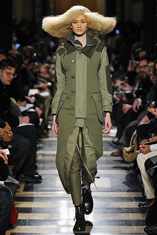 Neutral force fashionable girl new tricks